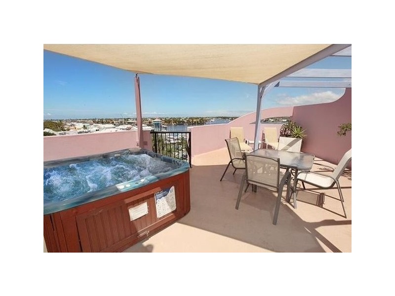 62/32 River Esplanade, Mooloolaba QLD 4557