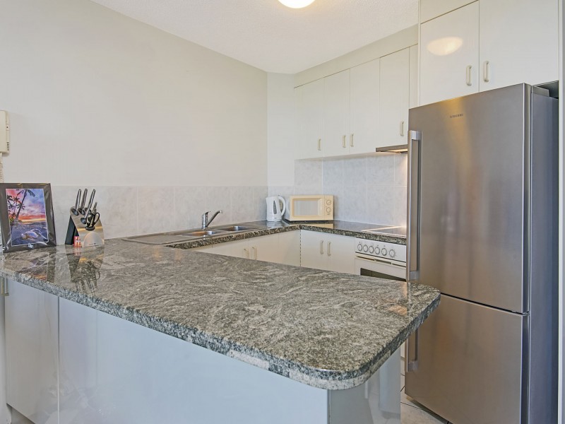 3/2 Duporth Avenue, Maroochydore QLD 4558