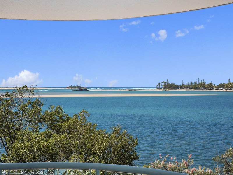 3/2 Duporth Avenue, Maroochydore QLD 4558