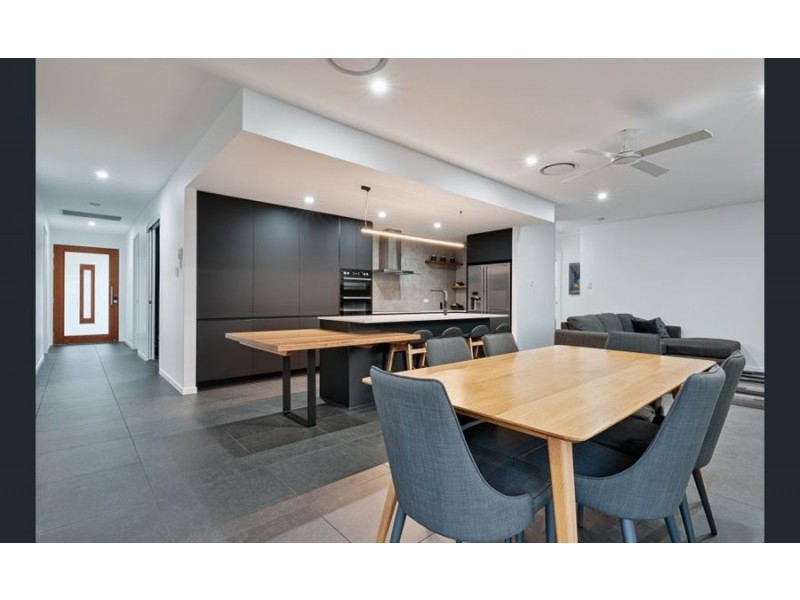 1/7 Wotama Ct, Mooloolaba QLD 4557