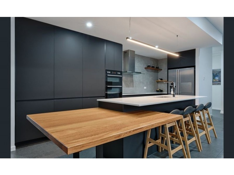 1/7 Wotama Ct, Mooloolaba QLD 4557