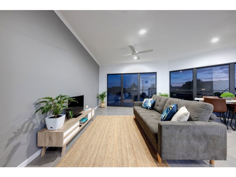 2/99 Bundilla Boulevard, Mountain Creek QLD 4557