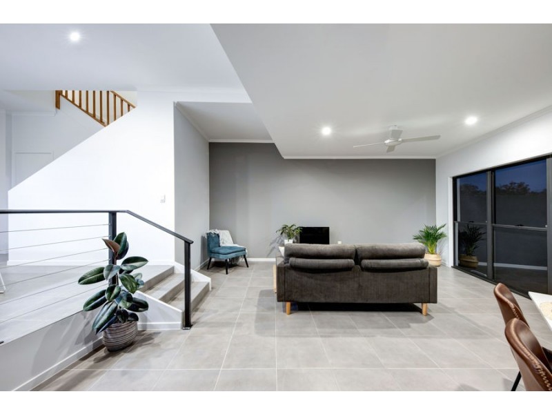 2/99 Bundilla Boulevard, Mountain Creek QLD 4557