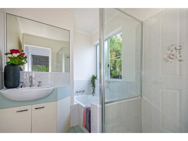 1 38 Toorumbee Drive, Mooloolaba QLD 4557