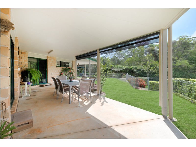 16 Rainbow Park Dr, Mapleton QLD 4560