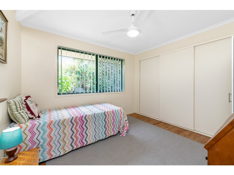 16 Rainbow Park Dr, Mapleton QLD 4560