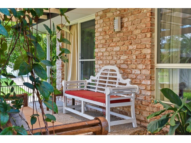 37 Fernleigh Crescent, Mooloolaba QLD 4557