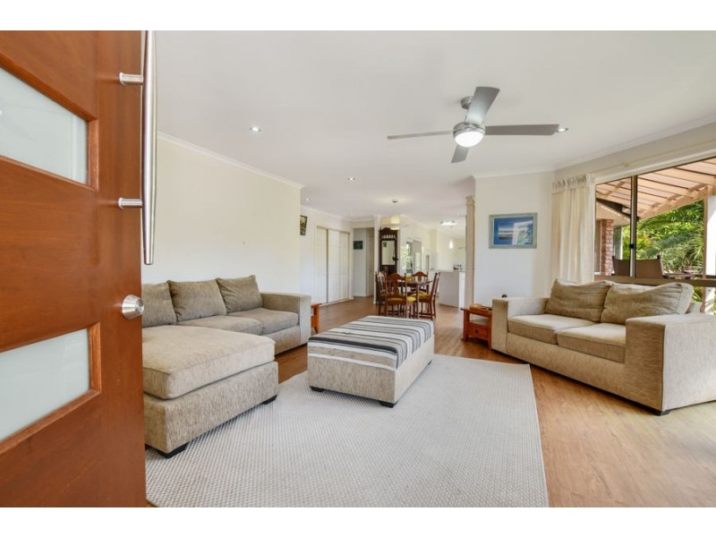 37 Fernleigh Crescent, Mooloolaba QLD 4557