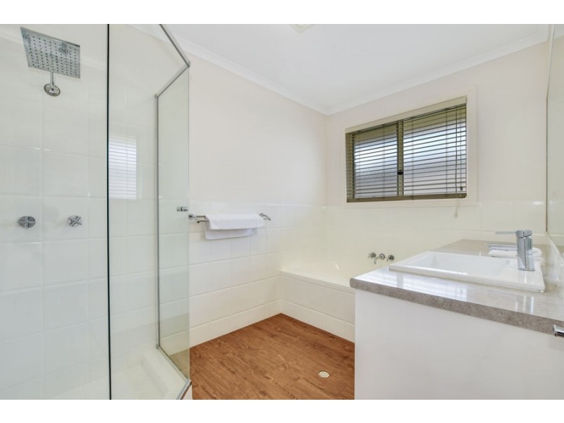 37 Fernleigh Crescent, Mooloolaba QLD 4557