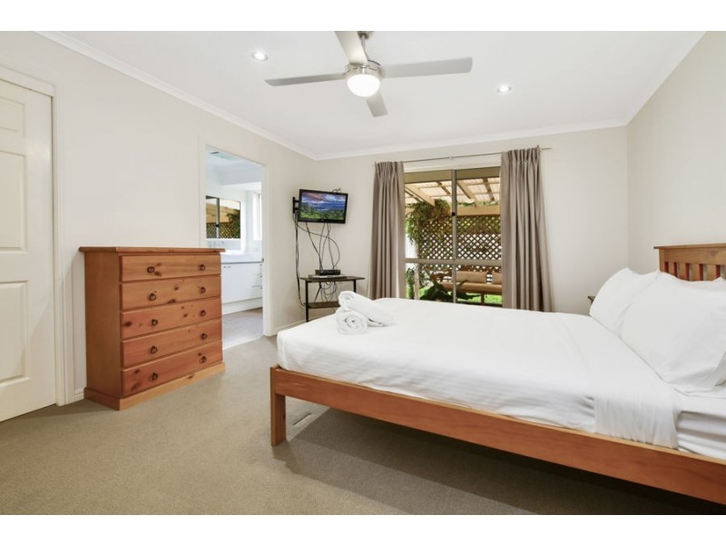 37 Fernleigh Crescent, Mooloolaba QLD 4557