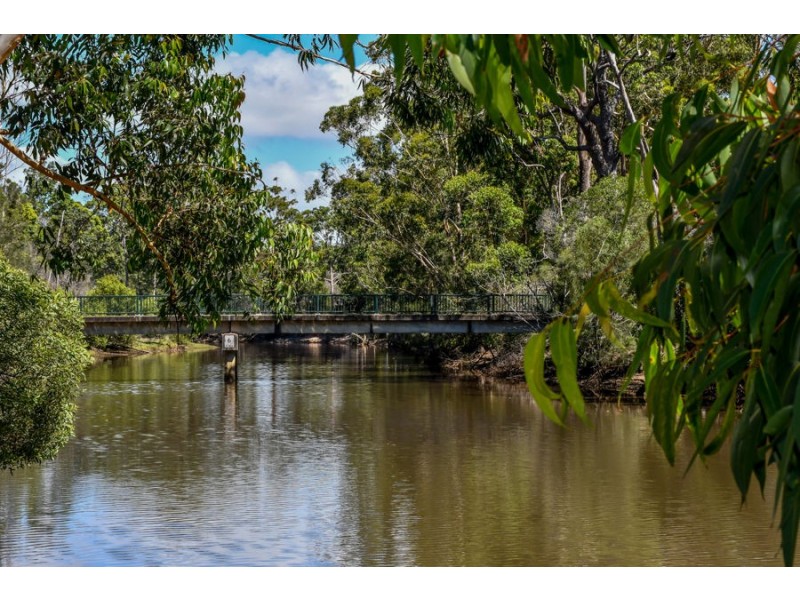 37 Fernleigh Crescent, Mooloolaba QLD 4557