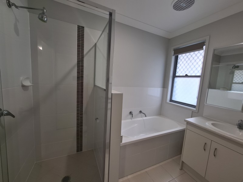 1-2/11B Archie St, Nambour QLD 4560