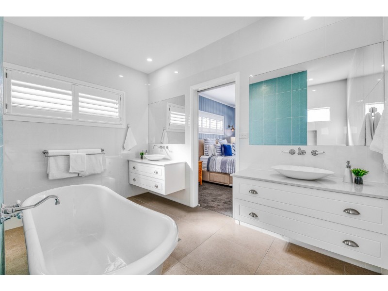 67 Macintyre Cres, Pelican Waters QLD 4551