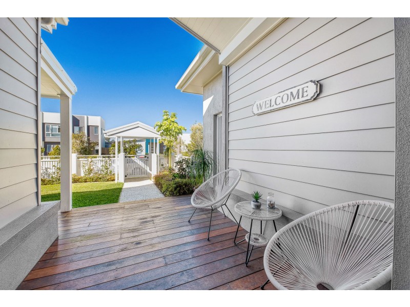 67 Macintyre Cres, Pelican Waters QLD 4551