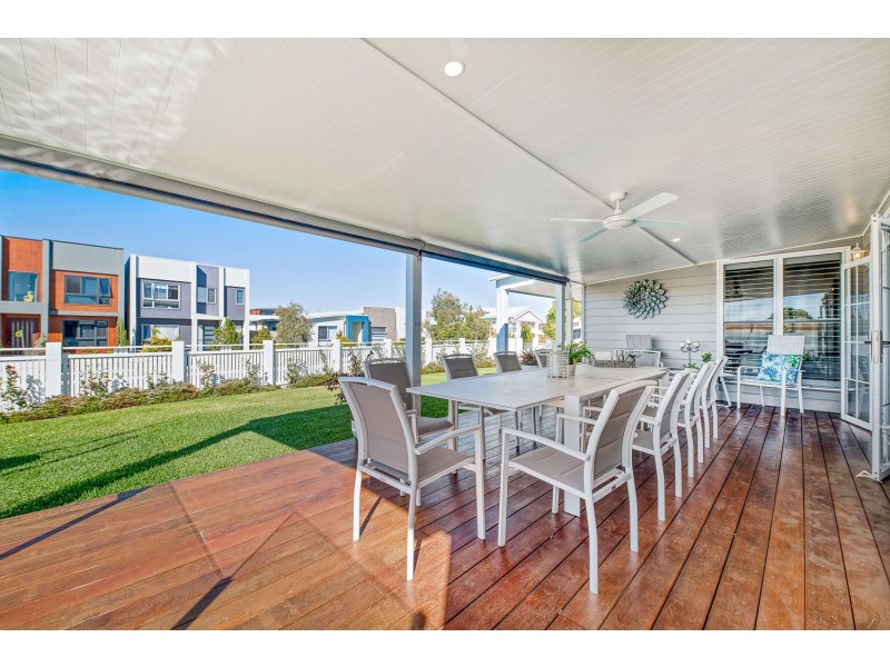 67 Macintyre Cres, Pelican Waters QLD 4551