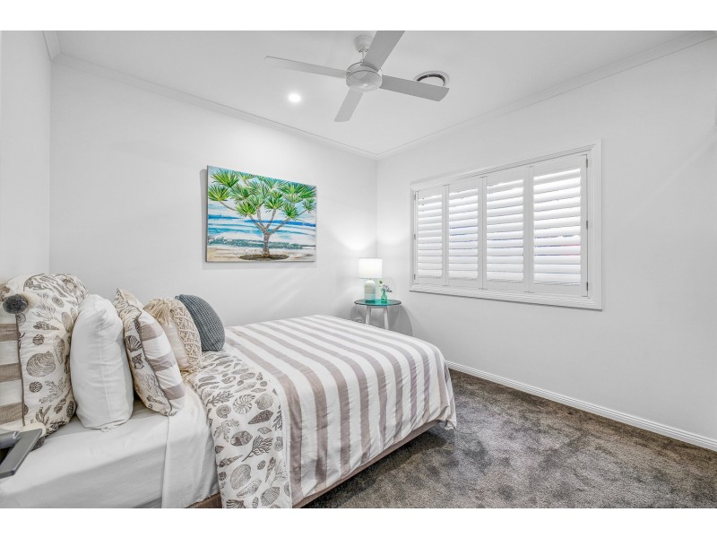 67 Macintyre Cres, Pelican Waters QLD 4551
