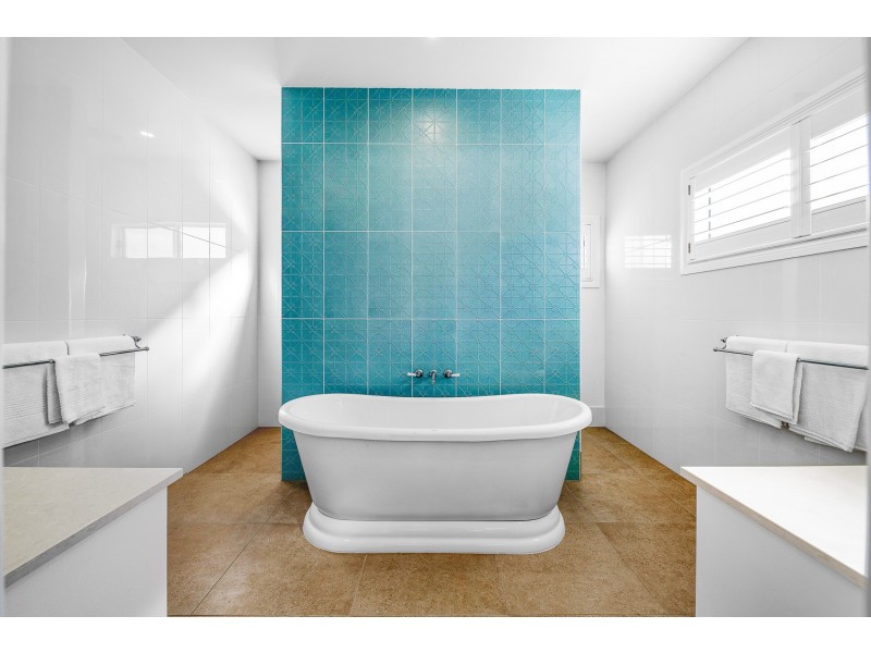 67 Macintyre Cres, Pelican Waters QLD 4551