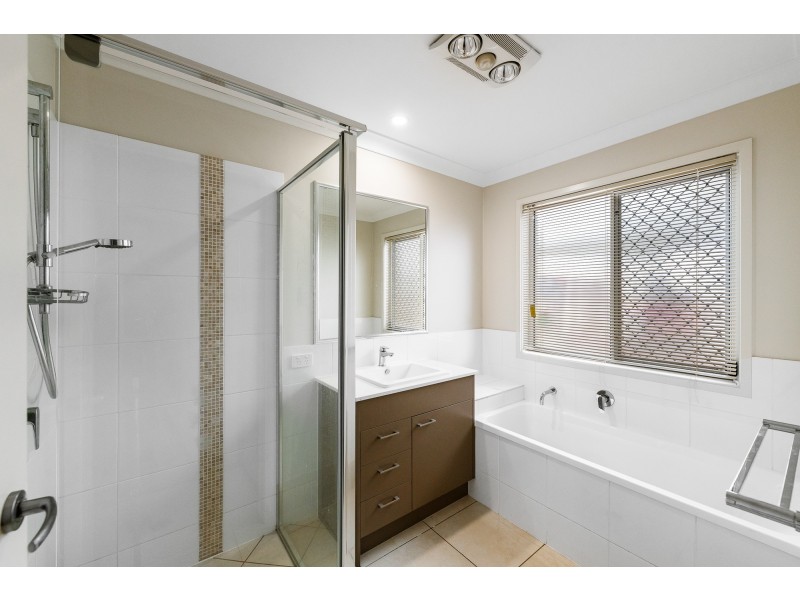 8 Mint Street, Caloundra West QLD 4551