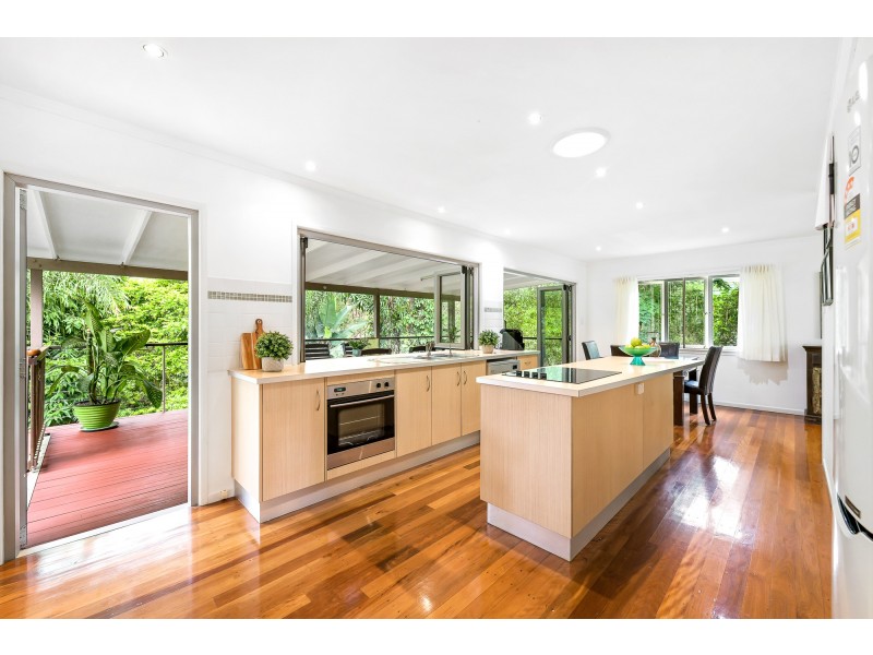 107 Panorama Dr, Nambour QLD 4560