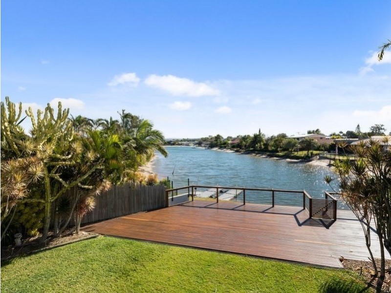 42 Schirrmann Dr, Maroochydore QLD 4558