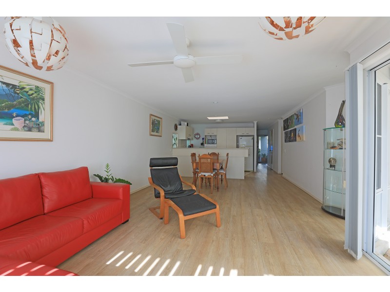 22/1 Poinsettia Court, Mooloolaba QLD 4557