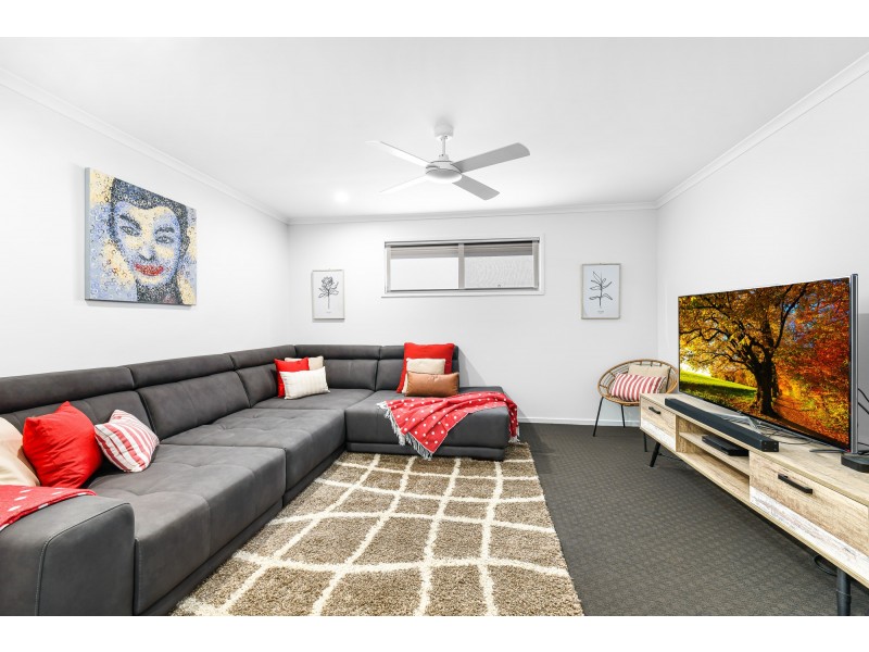 8 Haley St, Palmview QLD 4553