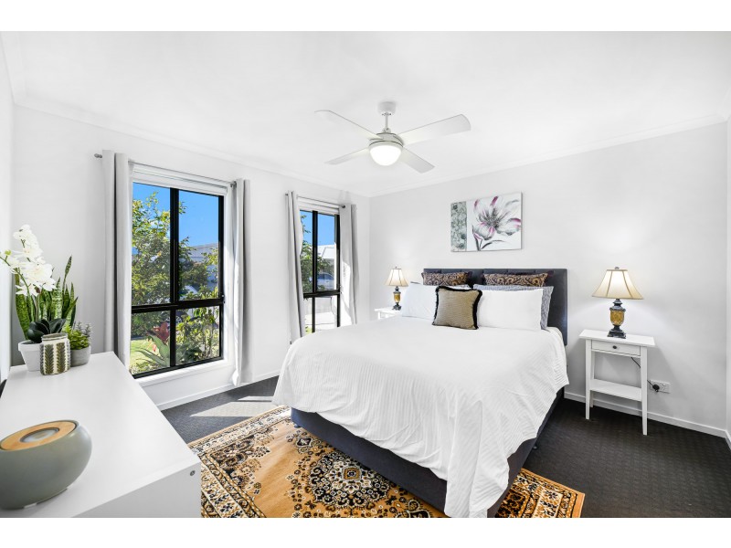 8 Haley St, Palmview QLD 4553