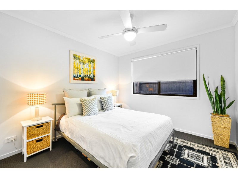 8 Haley St, Palmview QLD 4553