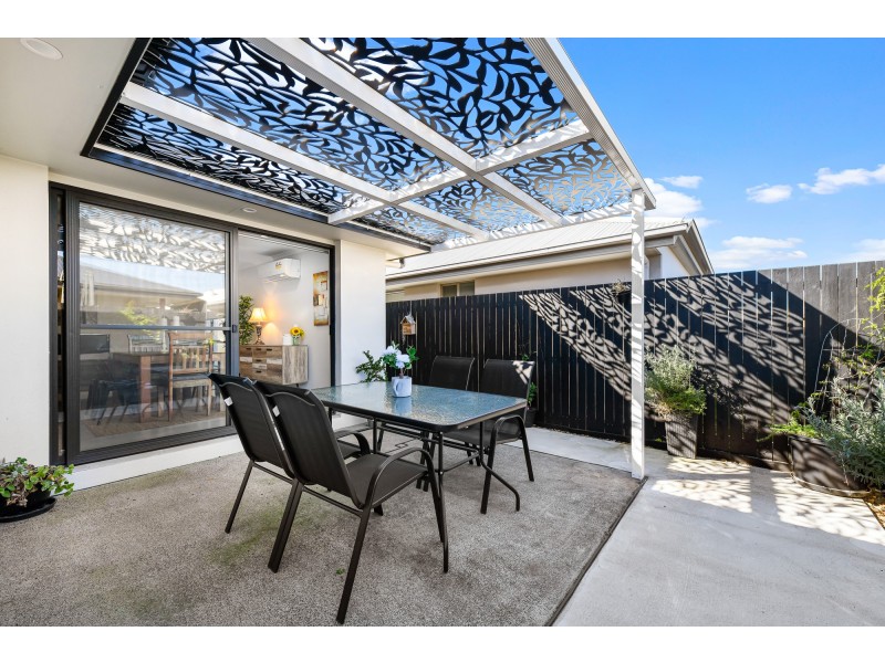 8 Haley St, Palmview QLD 4553