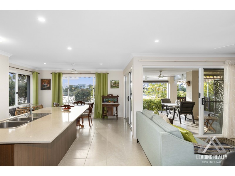 6 Caspian Cct, Mountain Creek QLD 4557