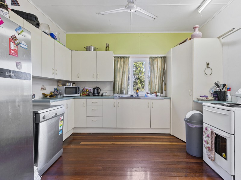 15 Mount Pleasant Rd, Nambour QLD 4560