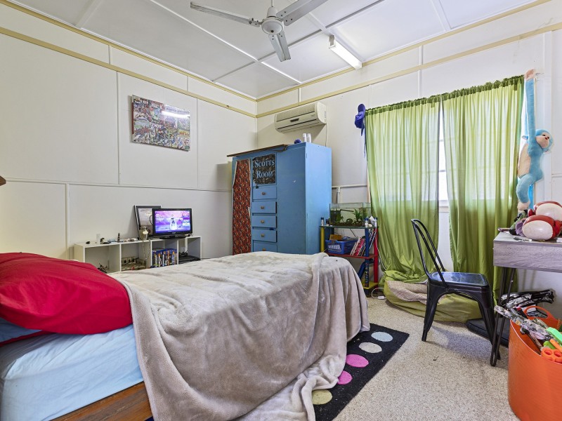 15 Mount Pleasant Rd, Nambour QLD 4560