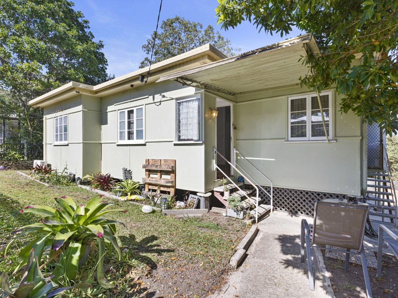15 Mount Pleasant Rd, Nambour QLD 4560