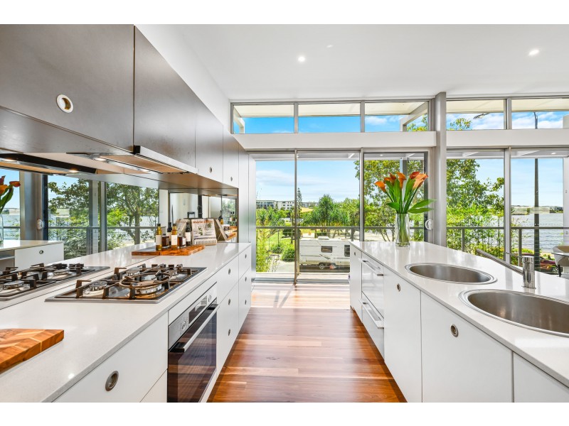 61 The Decks, Wurtulla QLD 4575