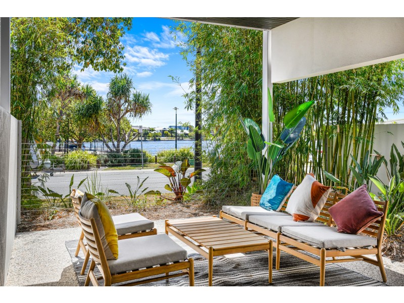 61 The Decks, Wurtulla QLD 4575