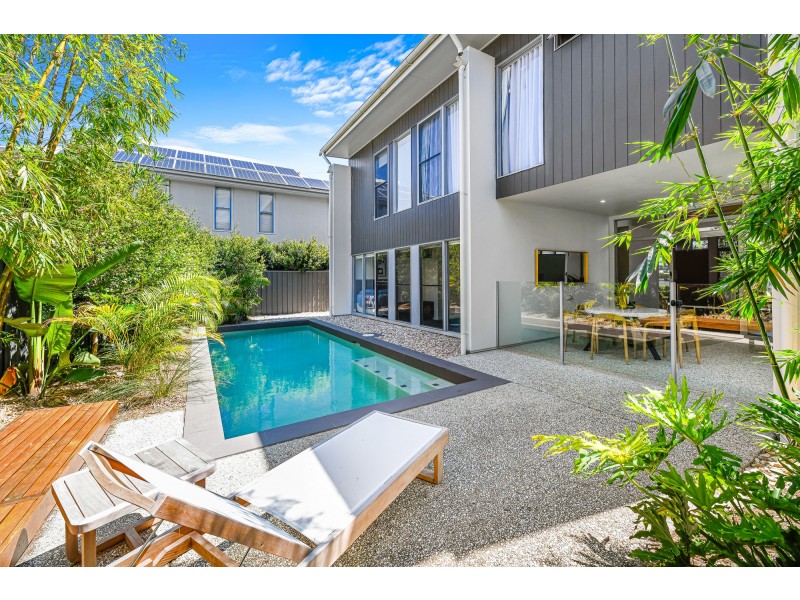61 The Decks, Wurtulla QLD 4575