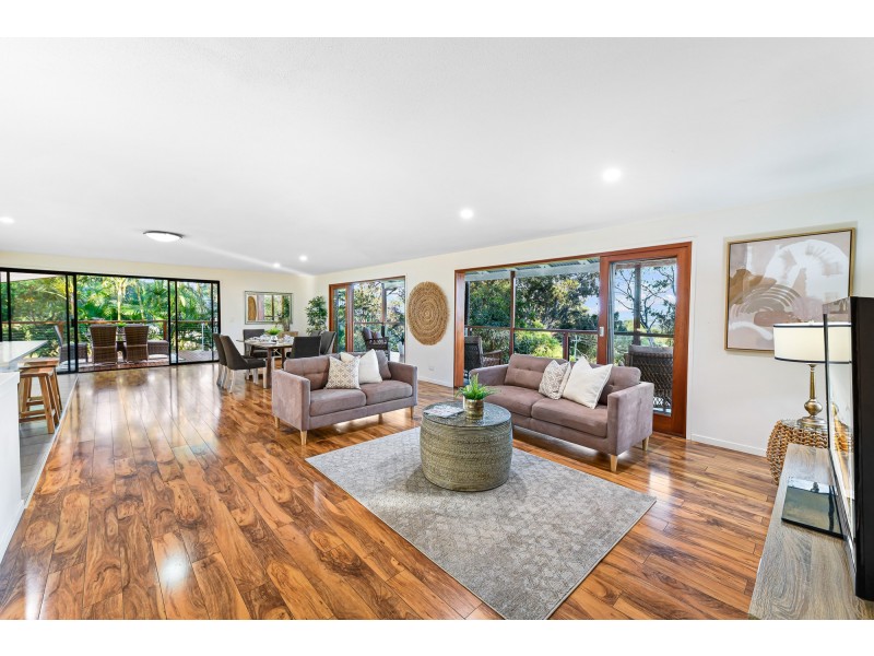 10 Nyes Cres, Buderim QLD 4556