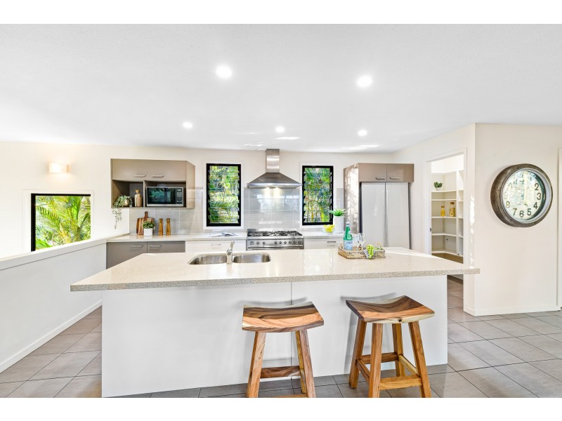 10 Nyes Cres, Buderim QLD 4556