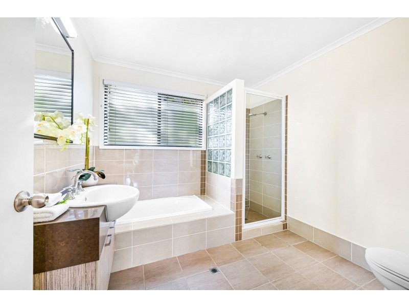 10 Nyes Cres, Buderim QLD 4556