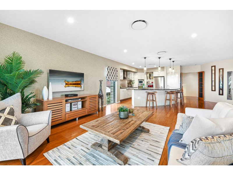 16 Buderim Vista Ct, Buderim QLD 4556