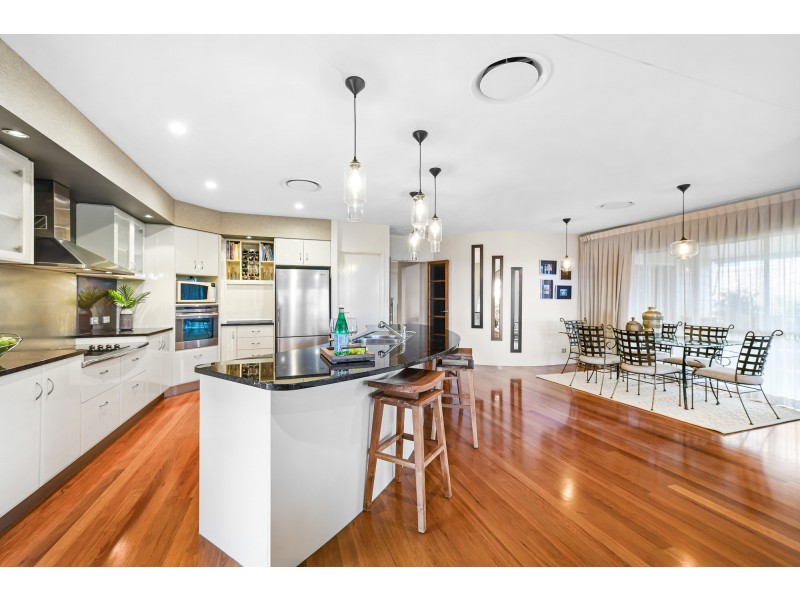 16 Buderim Vista Ct, Buderim QLD 4556