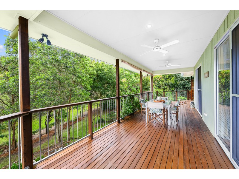 20 Viewland Dr, Mooloolah Valley QLD 4553