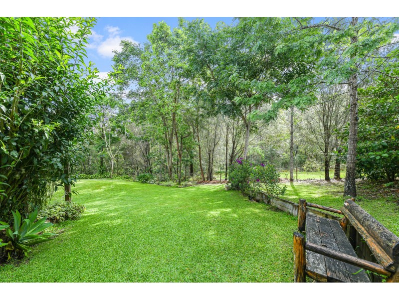 20 Viewland Dr, Mooloolah Valley QLD 4553