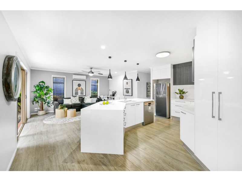 12 Mclaren Pl, Buderim QLD 4556