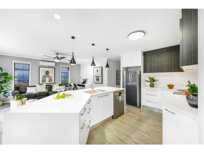 12 Mclaren Pl, Buderim QLD 4556