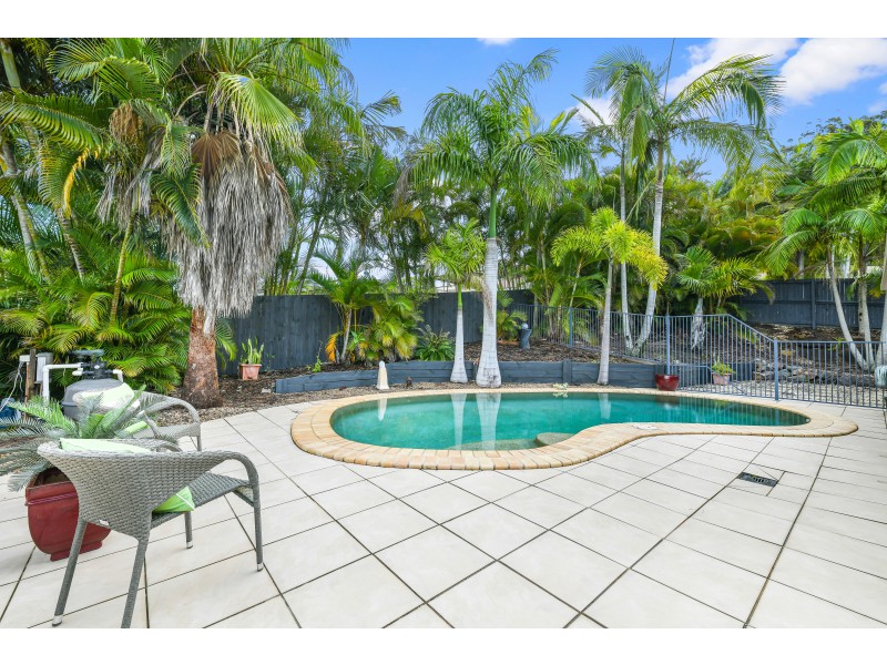 12 Mclaren Pl, Buderim QLD 4556