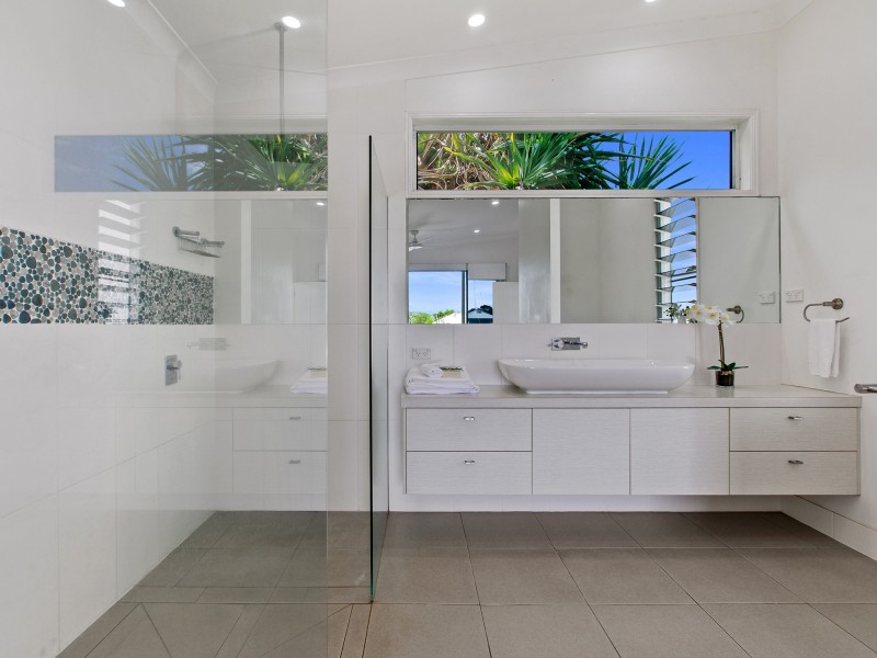 49 Sassifras St, Mudjimba QLD 4564