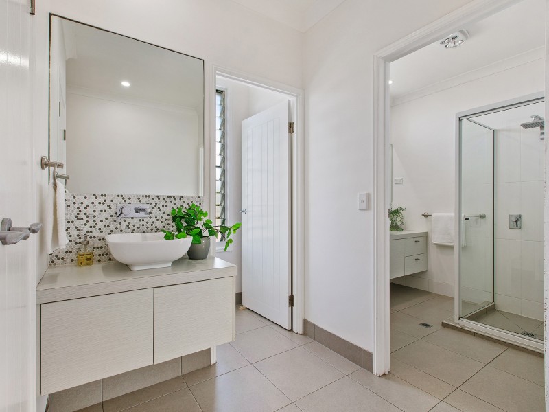 49 Sassifras St, Mudjimba QLD 4564