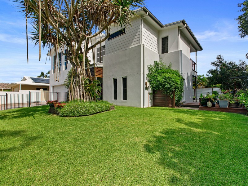 49 Sassifras St, Mudjimba QLD 4564