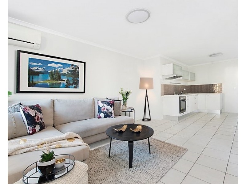 4/2 Rose Street, Maroochydore QLD 4558